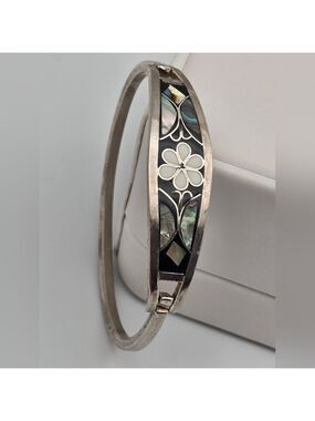 Vintage Alpaca Mexico Abalone & Mother-of-Pearl Flower Cuff Bracelet Black